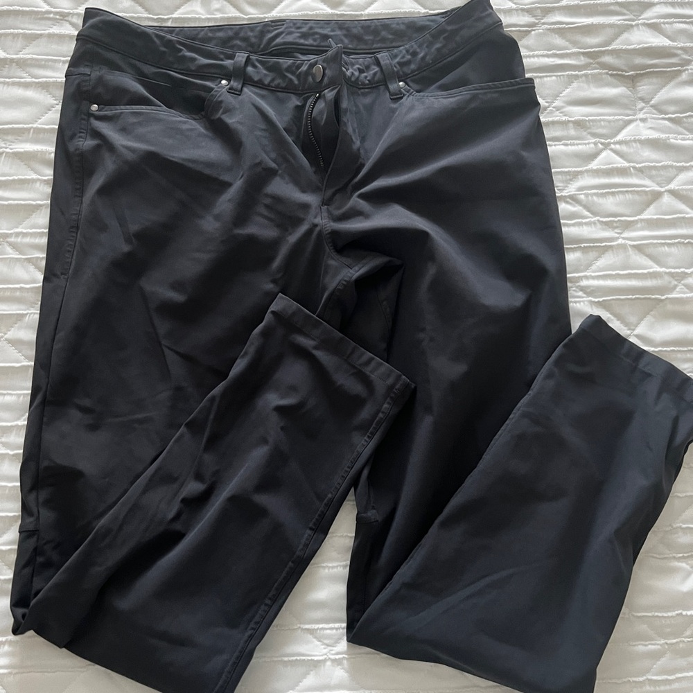 Men’s Lululemon ABC pant